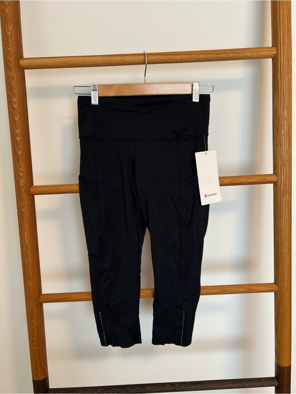 Lululemon Black Fast and Free High-Rise Crop 19" Leggings - Size 6